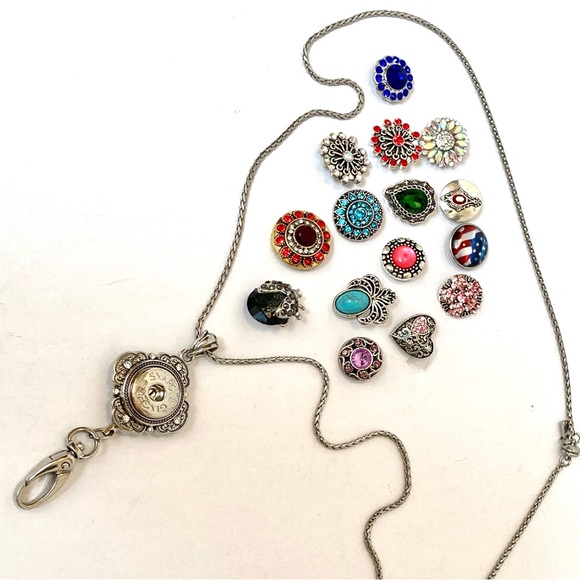 Ginger Snap Badge Holder Necklace & 15 Interchangeable Snaps! - Picture 5 of 10